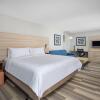 Отель Holiday Inn Express and Suites Ontario Airport, an IHG Hotel, фото 7