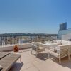 Отель Superlative Penthouse With Spacious Terrace, фото 1