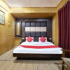 Отель OYO 18872 Hotel Azad, фото 7