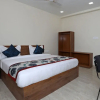 Отель OYO 10176 Hotel Bluebell, фото 24