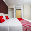 Отель OYO 1411 Djakarta Hotel Syariah, фото 17