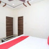 Отель OYO 12376 Hotel Dhanraj, фото 1