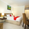 Отель RedDoorz Premium @ Raya Nginden, фото 11