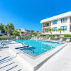 Отель Gulf Breeze Ami-2bd-2ba-condo-private Beach Access-heater Pool-water Views From Every Window, фото 17