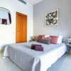 Отель Cosy Studio in Mamilla, free parking up to 5 ppl, фото 3