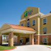 Отель Holiday Inn Express & Suites Kingsville, an IHG Hotel в Кирксвилле