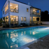 Отель Away-from-it-all, Exceptional Sea Views Sleeps 10, фото 1