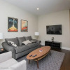 Отель New Modern Comfort in Wrigleyville w Parking, фото 5