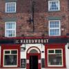 Отель Narrowboat Inn в Мидлуиче