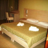 Отель Tzevenos Hotel Apts, фото 3