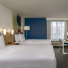 Отель Spark by Hilton Denver International Airport, фото 3
