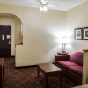 Отель Comfort Suites - Near The Galleria, фото 15