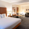 Отель La Quinta Inn & Suites by Wyndham Bannockburn-Deerfield, фото 6
