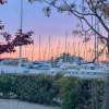 Отель Superbe, face aux bateaux - 2ch + jardin - marina, фото 1