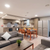 Отель Fabulous Large City Centre Apt 6br - Sleeps 6, фото 3