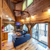Отель The TreeHouse - Rocking Chair Deck with Hot Tub below, Walking Distance to Downtown Helen, Sleeps 5, фото 4