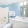 Отель Island Winds East 207 2 Bedroom Condo, фото 9