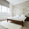 Отель Beautifully designed 3 bed apartment in Bayswater, фото 6