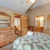 Отель Mountain Elegance 2 Bedroom Home with Hot Tub, фото 4