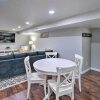 Отель Chic Vancouver Cottage: 1 Mile to Main Street, фото 13