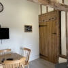 Отель The Cow Shed 2-bed Apartment in Bradwell on Sea, фото 27
