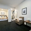 Отель One Bedroom with Disabled Bathroom, фото 3