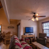 Отель Nestled Inn Lodge 3 Bedroom Home by RedAwning, фото 13