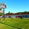 Отель Country Squire Motel в Арнпрайере