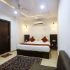 Отель N.R.Inn by OYO Rooms, фото 10