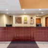 Отель Comfort Inn & Suites, фото 2