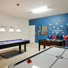 Отель Superhero Game Room House Sleeps 14 W/private Pool 6 Bedroom Home, фото 18