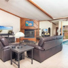 Отель Blue Oasis - Three Bedroom Home, фото 8