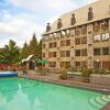 Отель Executive - The Inn at Whistler Village, фото 14