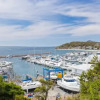 Отель 2 'Paradiso', 4 Laman Street - beautiful unit with stunning water views & pool, фото 12