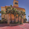 Отель La Quinta Inn & Suites by Wyndham South Padre Island Beach, фото 27