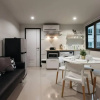 Отель S3 Silom26 · S3 Silom central, large room, full kitchen, WIFI,, фото 4