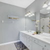 Отель Pleasant and Spacious Town Home Near the Convention Center #3vc107, фото 11