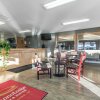 Отель Empire Inn & Suites, фото 20