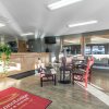 Отель Empire Inn & Suites, фото 10