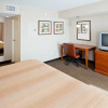 Отель Candlewood Suites Indianapolis Downtown Medical District, an IHG Hotel, фото 12