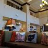 Отель Hampton Inn & Suites Cincinnati-Union Center, фото 30