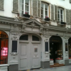 Отель Les Serruriers - Appartement Spacieux avec Terrasse & Parking, фото 1