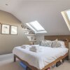 Отель Stylish Family Home in Battersea, фото 3