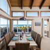 Отель Pacific House by Avantstay Bright Airy Home w/ Direct Access to Cannon Beach, фото 4