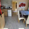 Отель 3 bed Caravan Approx 10 Mins From Beach Bill 1, фото 6