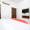 Отель Mm Crown By OYO Rooms, фото 5