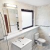Отель Whinhill Gate Apartments, фото 12