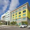 Отель Holiday Inn Express & Suites Doral - Miami, фото 1