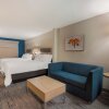 Отель Holiday Inn Express & Suites Lexington, an IHG Hotel, фото 6