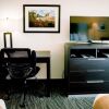 Отель Pines Inn & Suites, фото 3